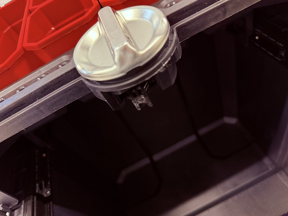 Masterloader Rolling Tool Box w/ Cantilever Organizer Black, Broken