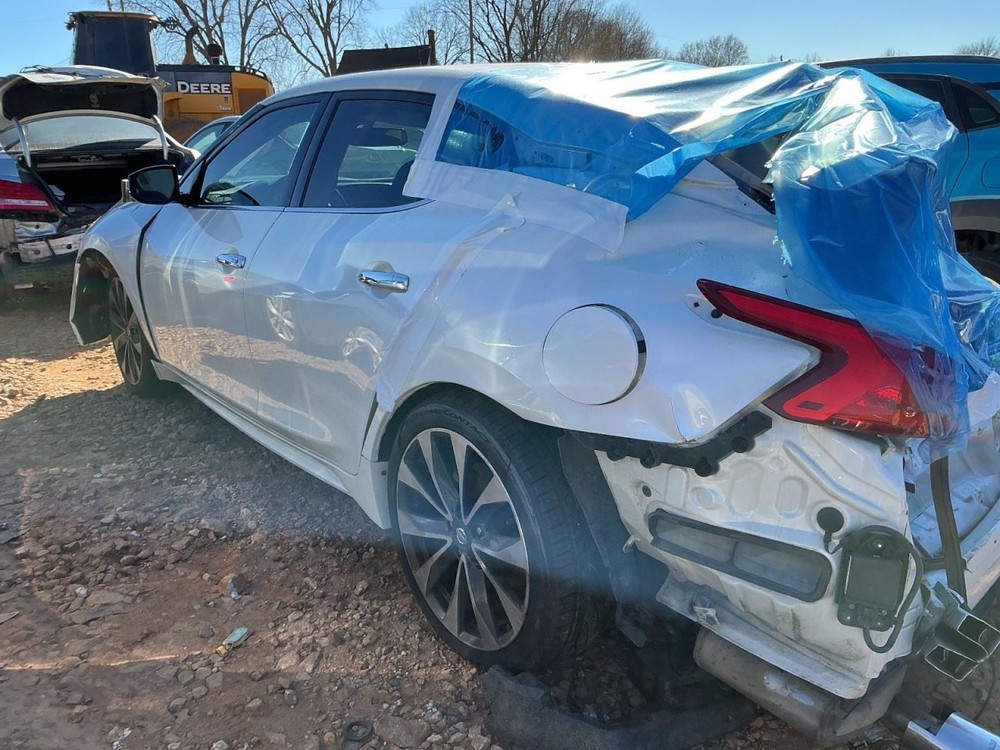 MAXIMA 2016 Glove Box 4929113