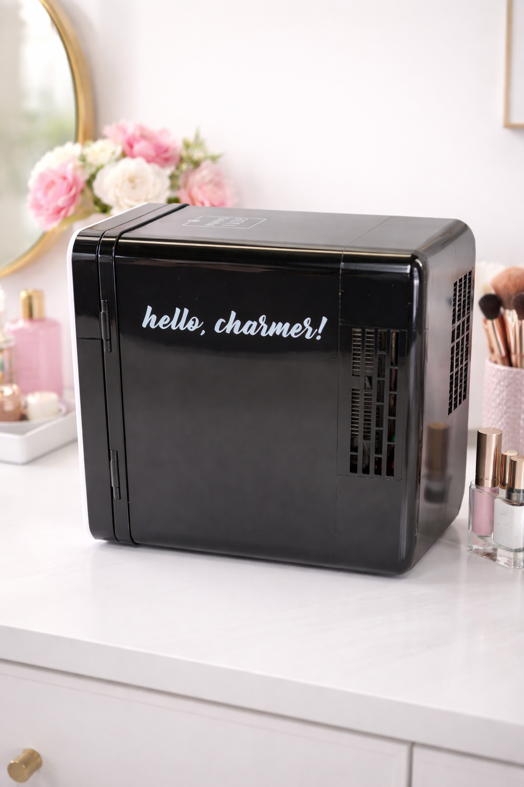 4 Liter Mini Fridge Cooler and Warmer with LED Light For Skincare and Drinks