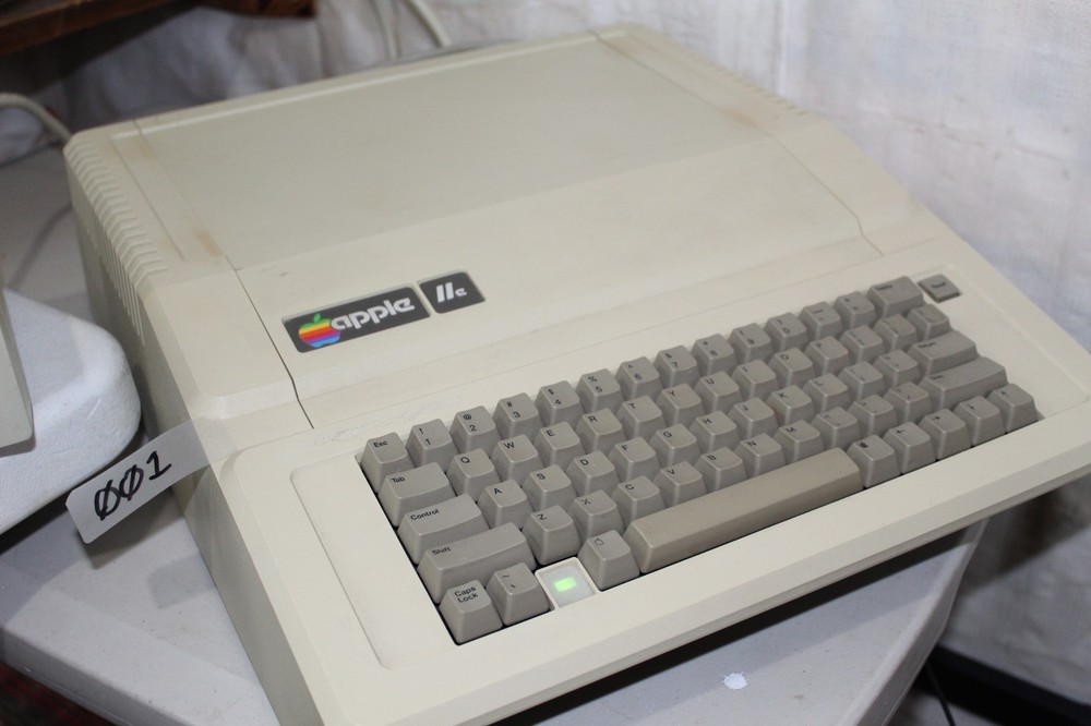 Apple IIe Computer 80-Col Card Disk II Controller Super Serial Tested