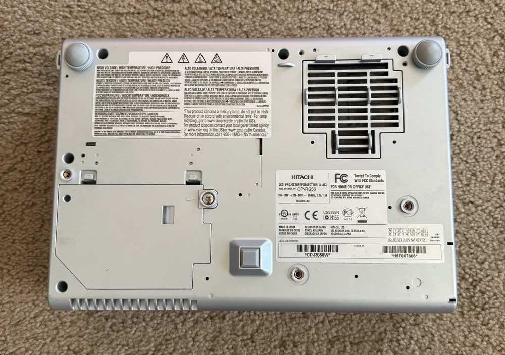 Hitachi CP-RS56 Multimedia 3LCD SVGA Projector (Please Read Description)
