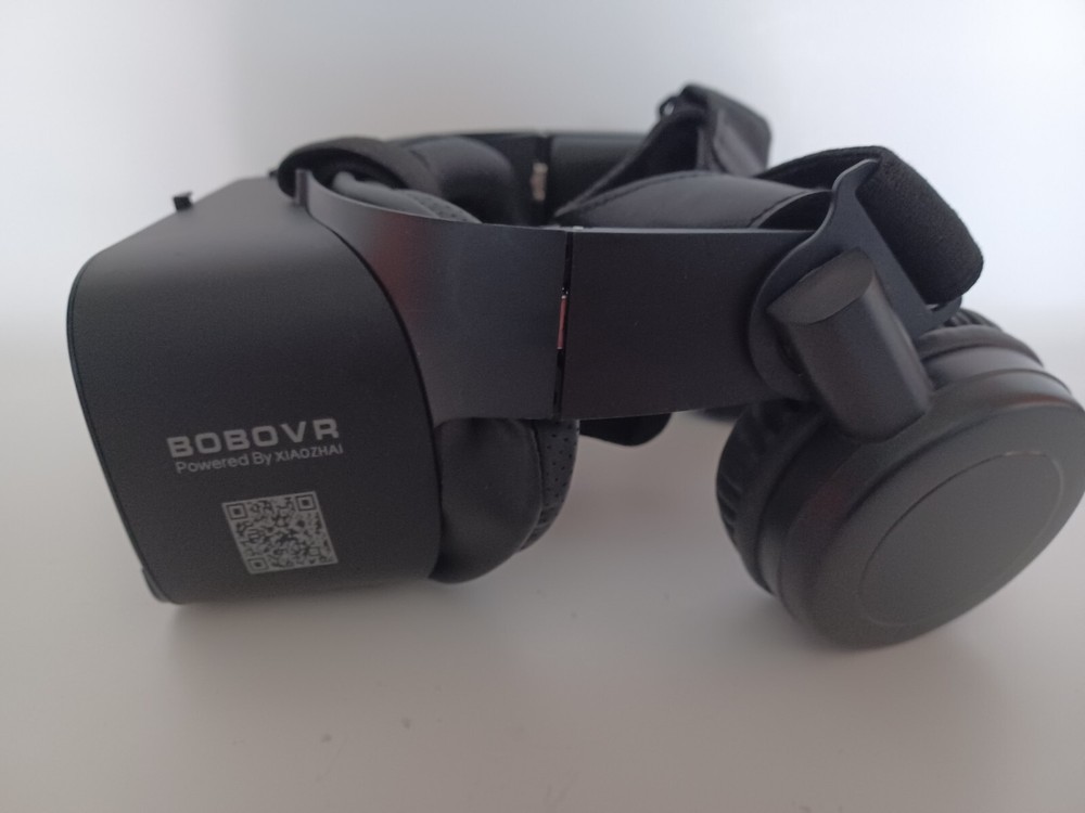 Bobovr Z6 Black Full Screen Adjustable Foldable Wireless Virtual Reality Headset