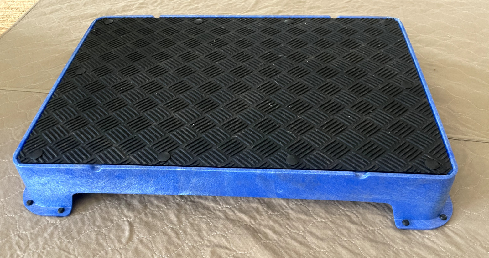 Cato Board Dog Training Platform Blue Rubber Surface | Place Board Obedience Agi