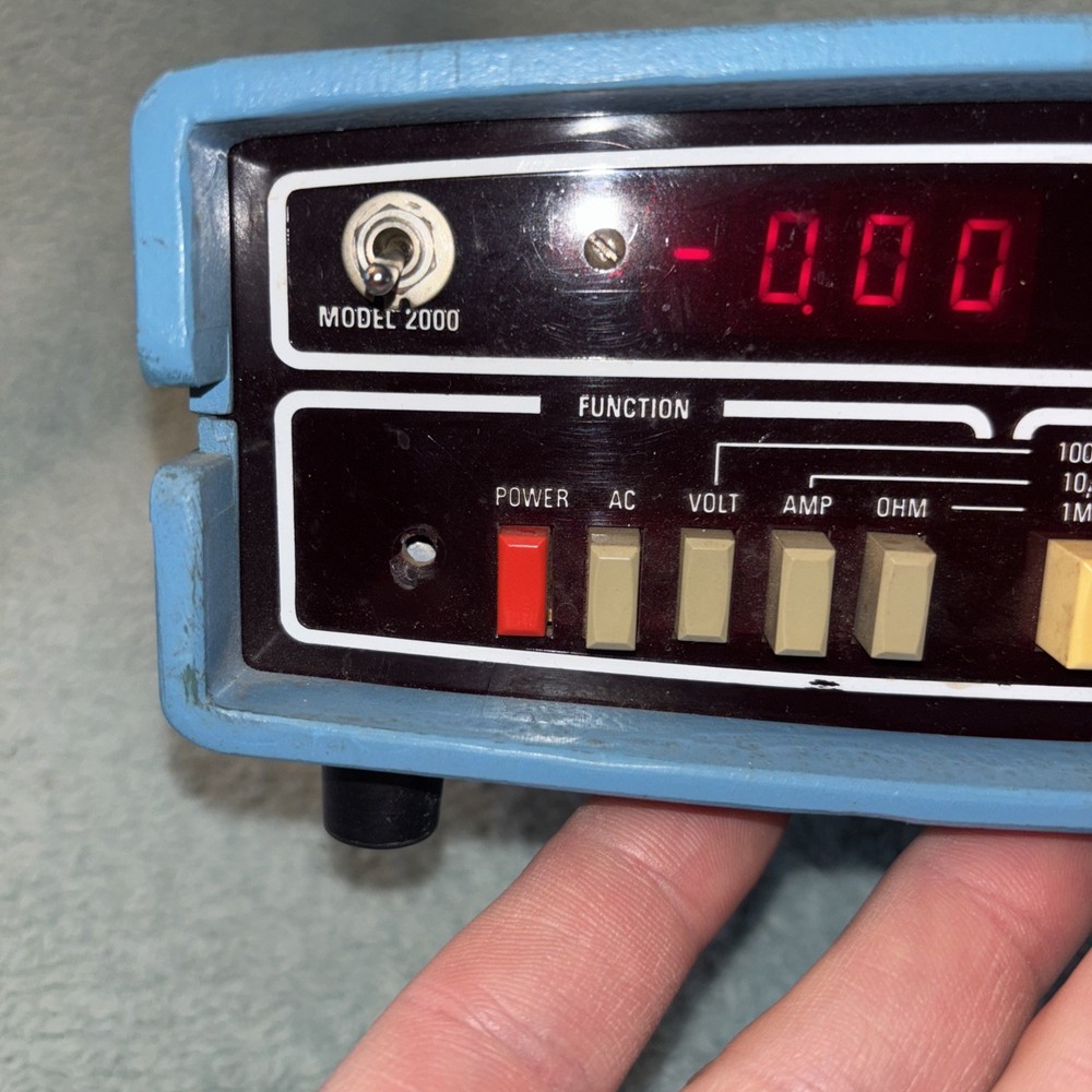 Sabtronics Model 2000 Digital Multimeter Excellent Working Condition LOC EF