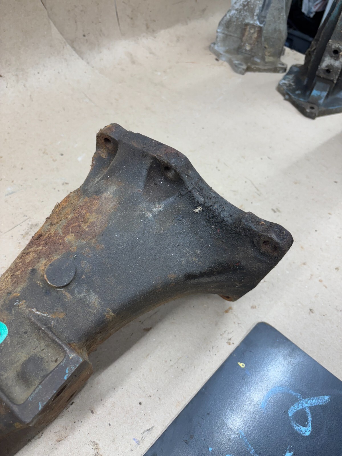 67 69 70 Dodge Plymouth Mopar B Body TailShaft Housing Tailhousing C-99127 4 SP