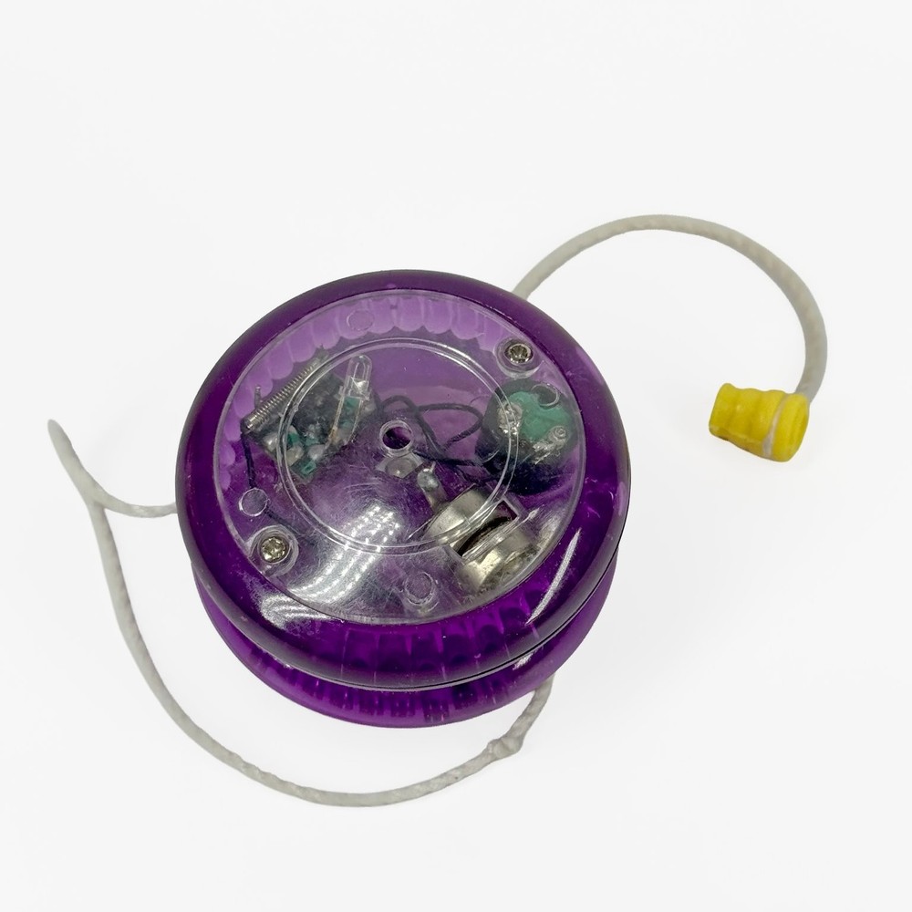 Light Up Yo-Yo Translucent Purple Flashing LED Plastic Toy Untested