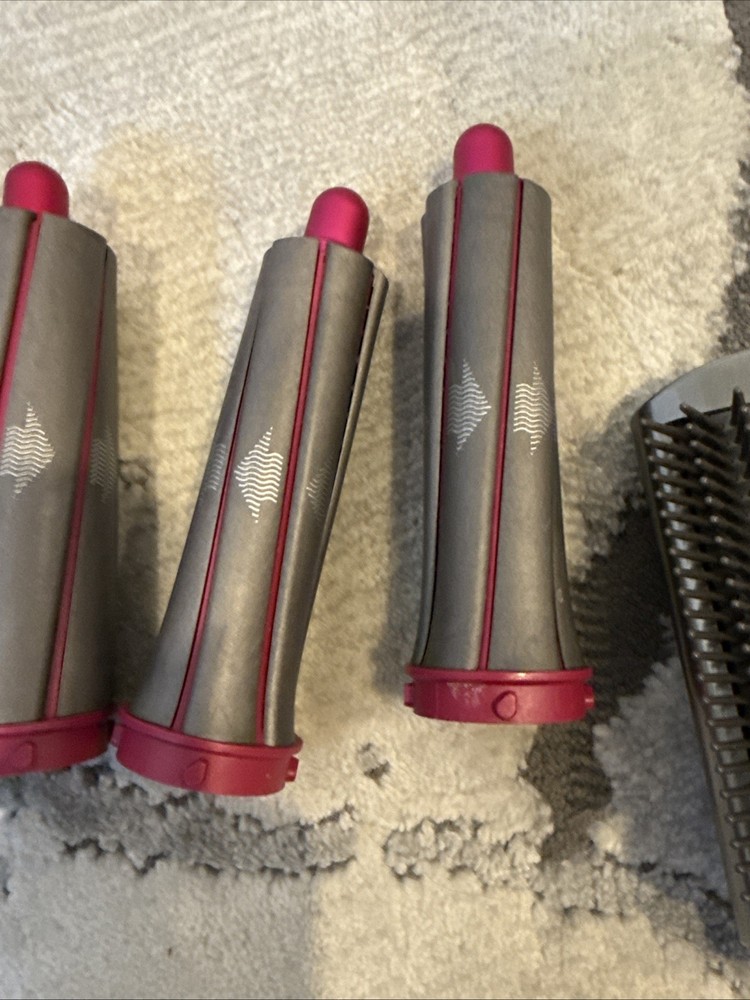 Dyson Attachments for Airwrap Multi/styler.