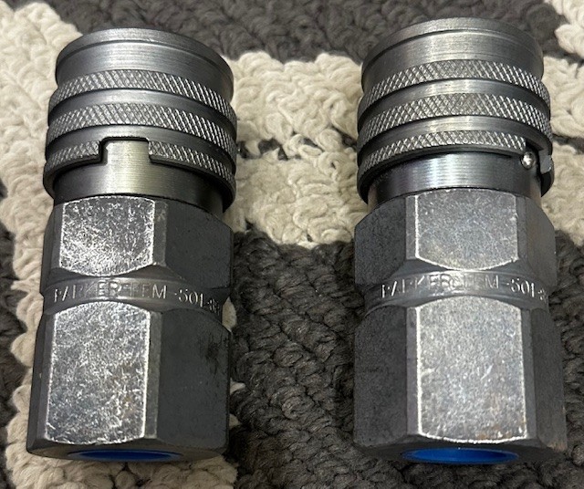 Parker FEM-501-8FP 1/2" FNPT ISO 16028 Flat Face Hydraulic Coupler 3000 PSI