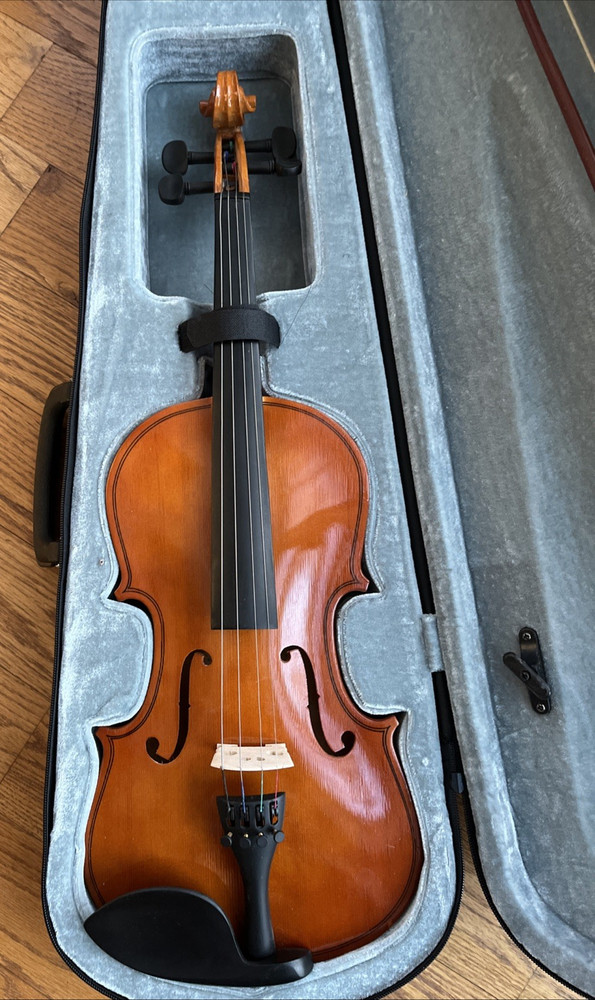 Violin With Teller Bridge, Bow and Case. Full Size 4/4