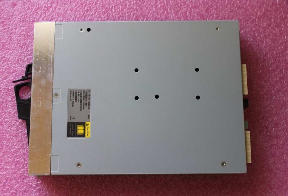 NetApp 111-00485+C0 IOM3 Controller Module For NAJ-0801 Disk Array 94214-10