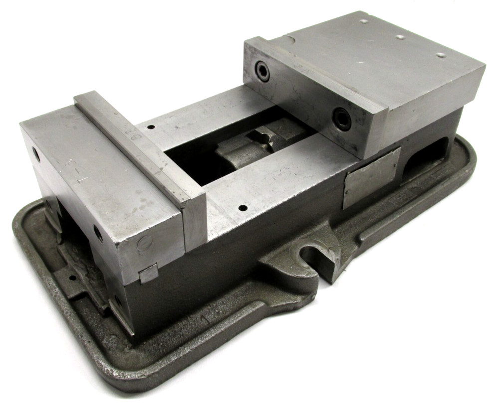 KURT ANGLOCK 6" MILLING MACHINE VISE w/ JAWS - #D60