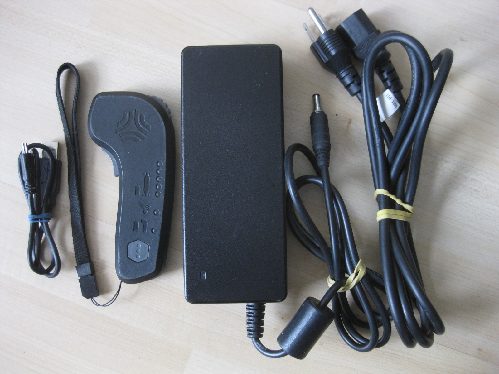 Boosted Board V1 Electric Skateboard with Remote & Charger –FOR PART ONLY