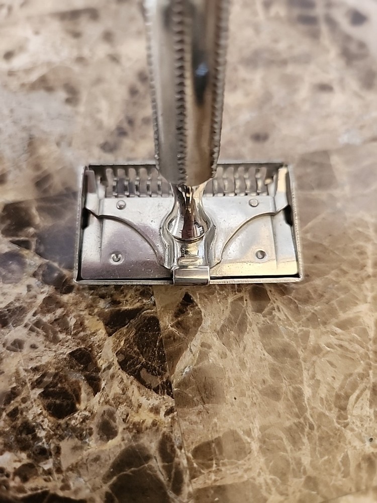 Vintage EVER-READY Safety RAZOR