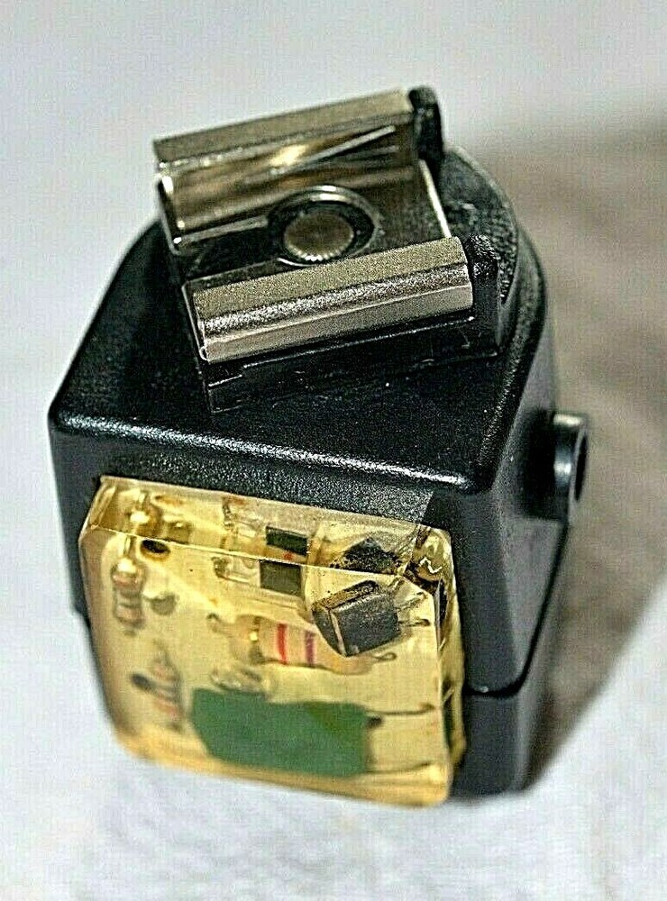 Flash Trigger, 3-Way Remote, Rotating Hot Shoe, Double PC, Tripod or Shoe Mount