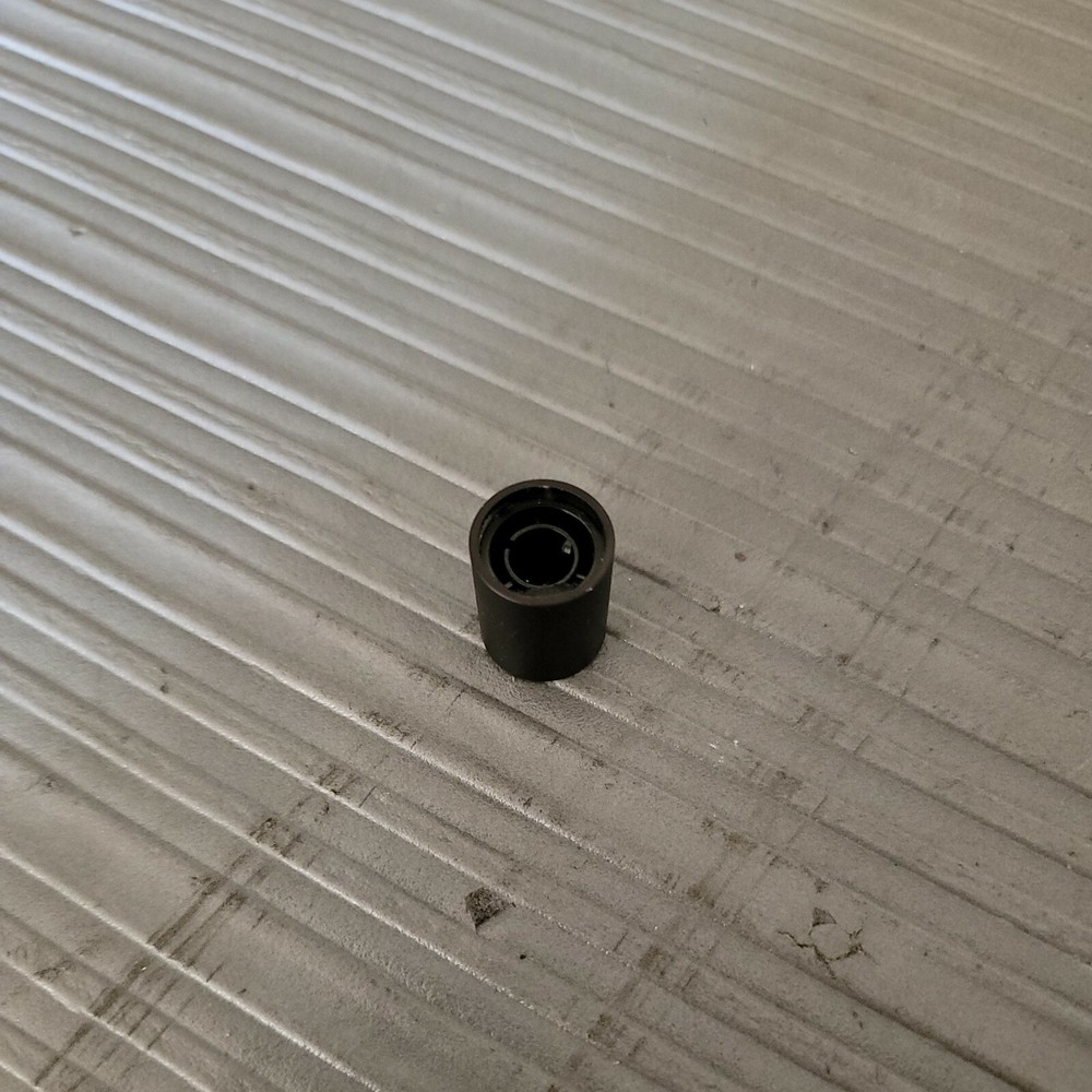 Yamaha M60 Amplifier Volume Level Knob