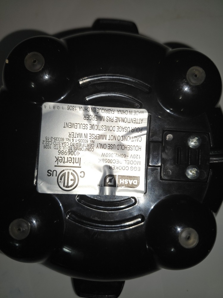 Dash Express Egg Cooker 7-Egg Capacity Black - Used