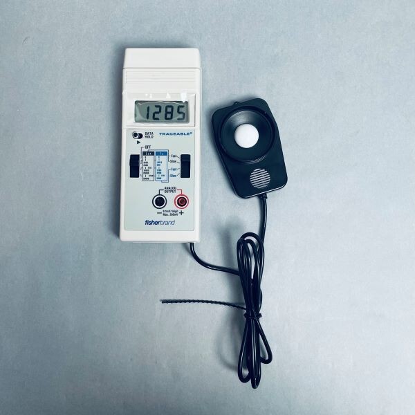 Fisherbrand Traceable Dual-Range Light Meter