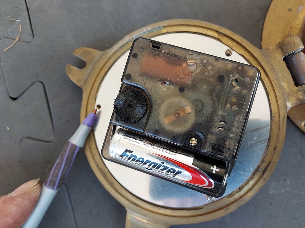 22GG58 NAUTICAL CLOCK, SOLID BRASS, NEEDS CLEANING & POLISHING, IS MISSING ONE