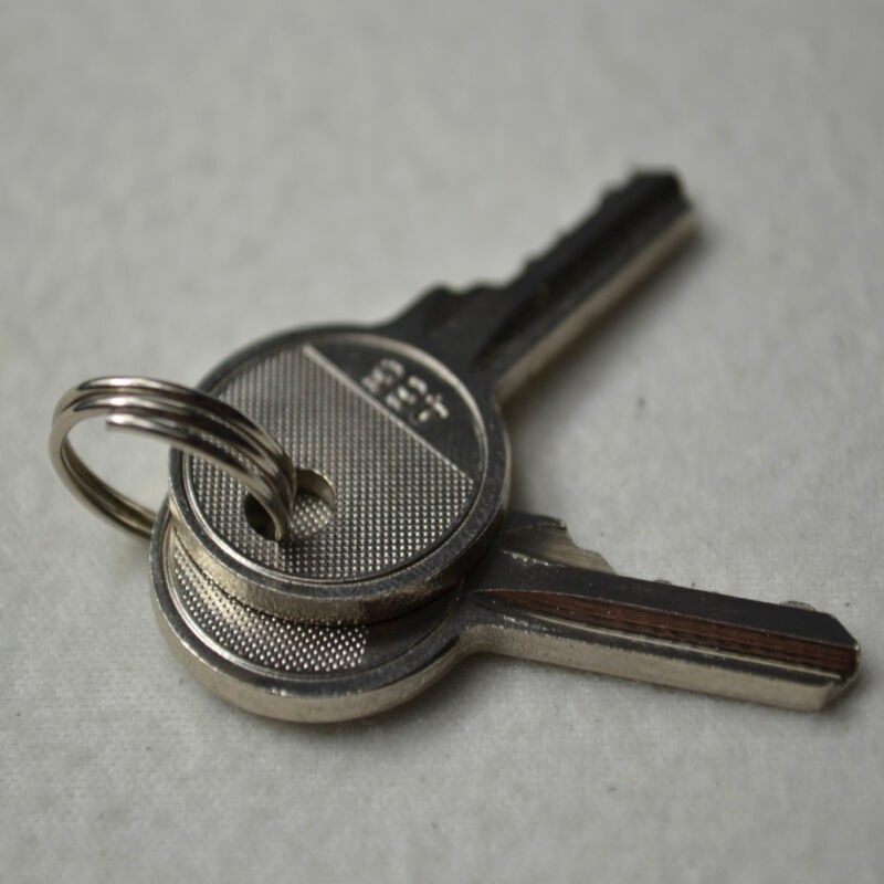 Position 10A Select 1 NO 600V Selector Switch Maintained BG21 + 2 keys
