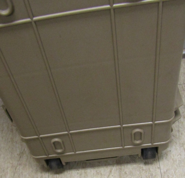 APACHE 9800 Weatherproof Protective Roller Case, Long, Tan