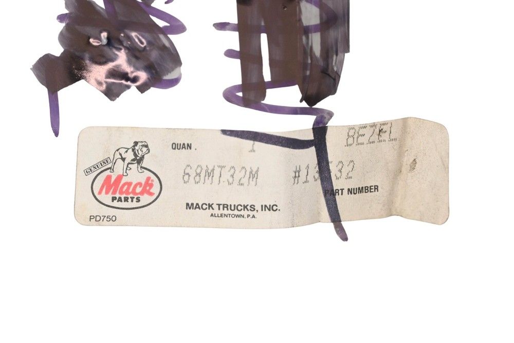 Mack 68MT32M Bezel NOS