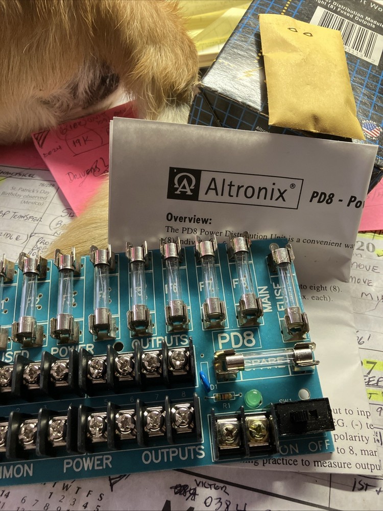 Altronix PD4 Power Distribution Module (8) Fused Outlets