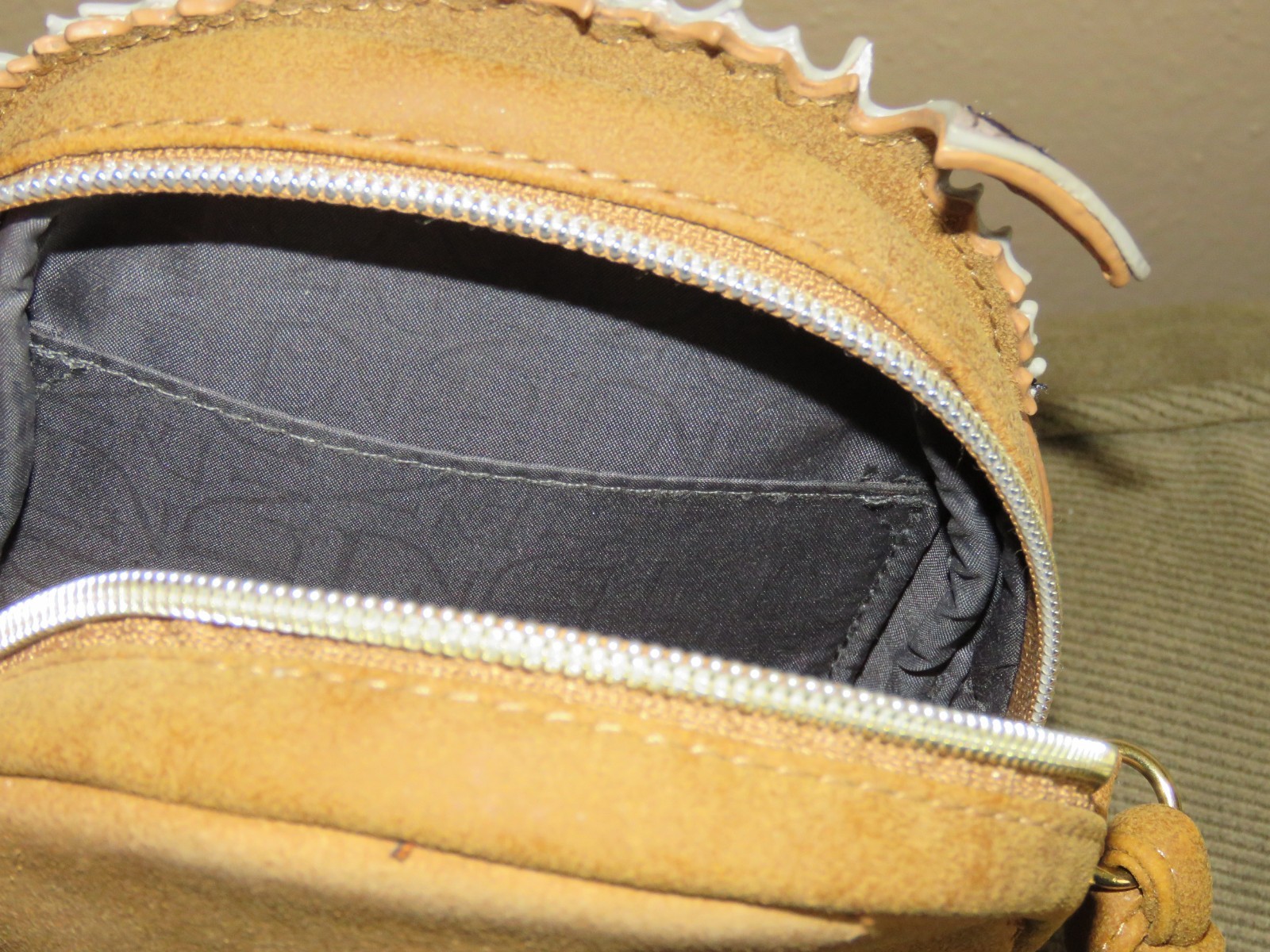 Danielle Nicole Disney Moana Kakamora Crossbody Bag Purse Rare find