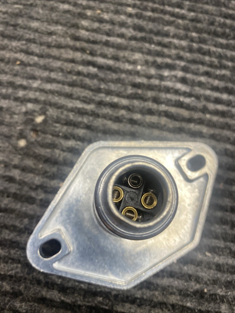 POLLAK 11-404EP 4-Way Connector Socket