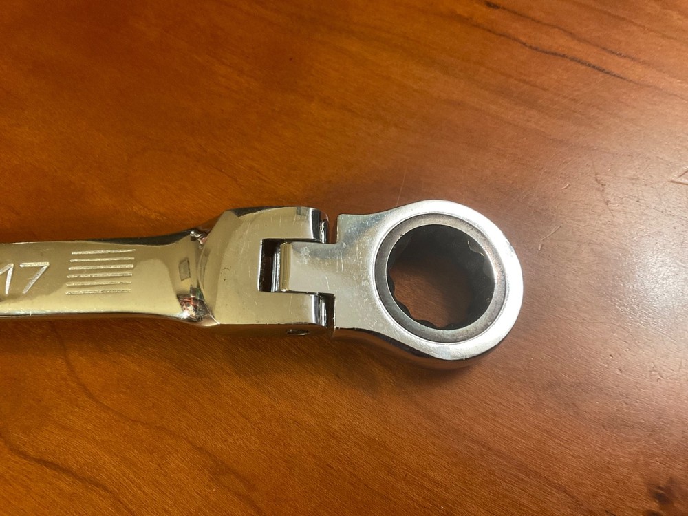 Flex-Head Ratcheting Wrench 17mm MasterForce