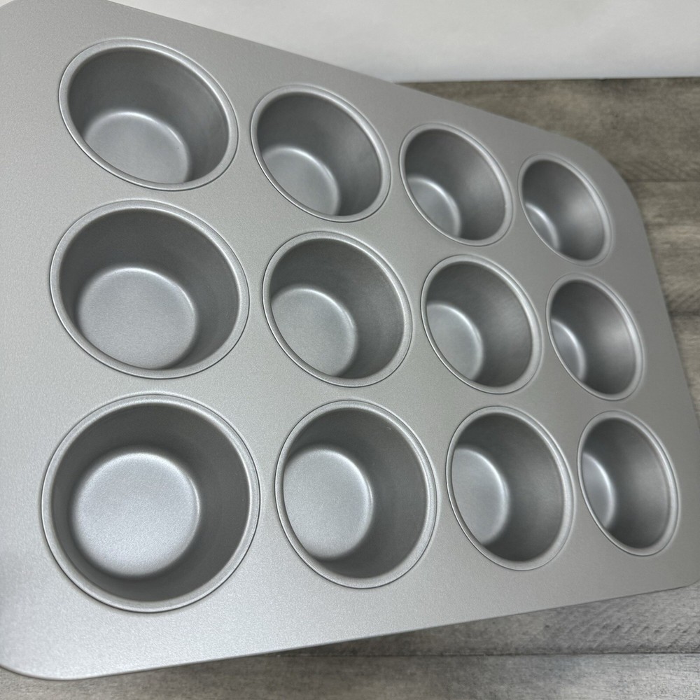 Open Kitchen by Williams Sonoma 3-Piece Essentials Bakeware Set Scuffed Read