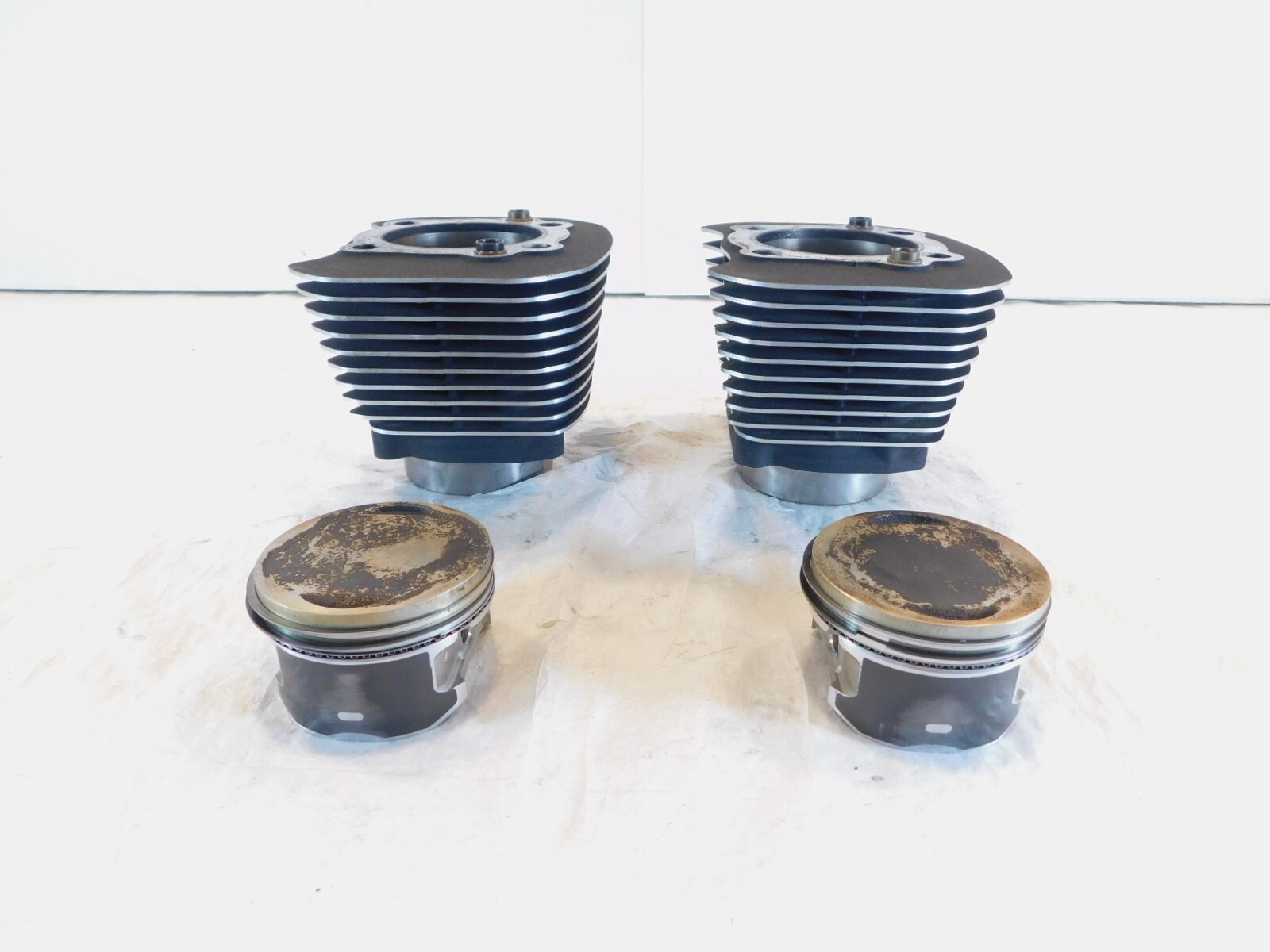 Harley Davidson Sportster 1200 48 Forty-Eight Engine Cylinders Barrel & Pistons