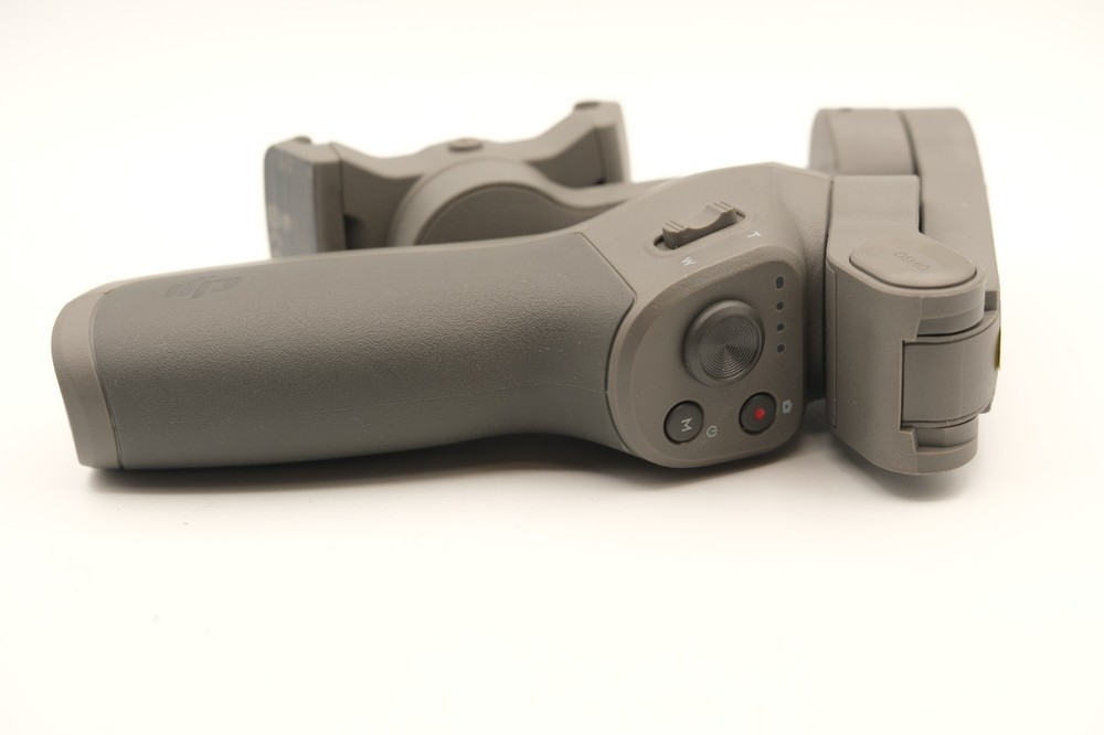 DJI Osmo Mobile 3 - Gimbal Stabilizer