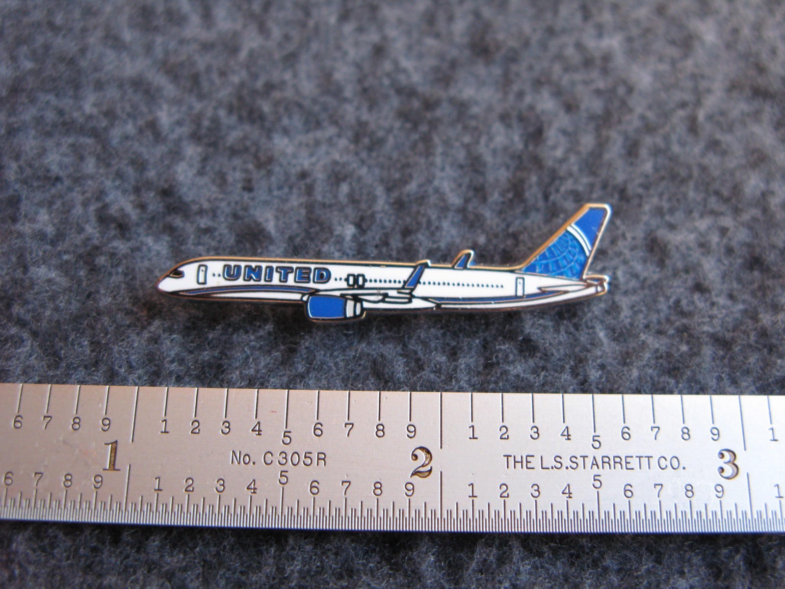 UNITED AIRLINES / UAL BOEING 757 PIN