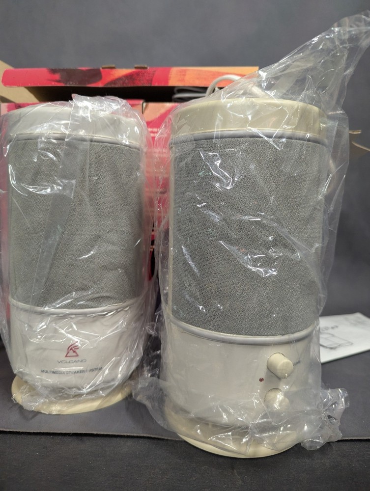 Vintage Volcano Cp-178 Computer Speakers NOB