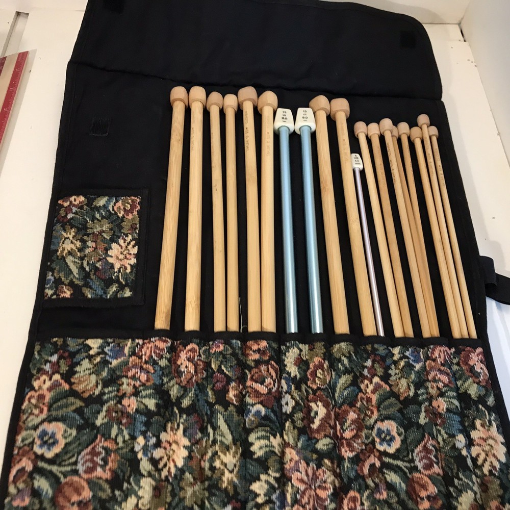 Clover Knitting Needles In Fabric Case