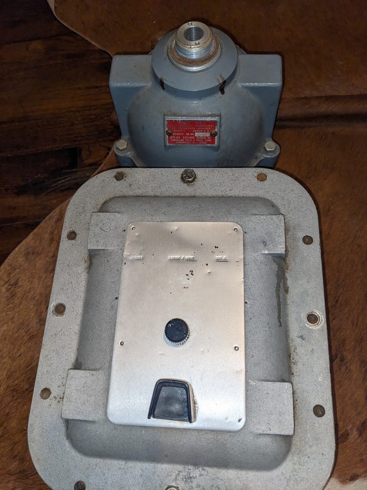 Atlas Hle-1 Explosion Proof Loud Speaker With Horn UNTESTED