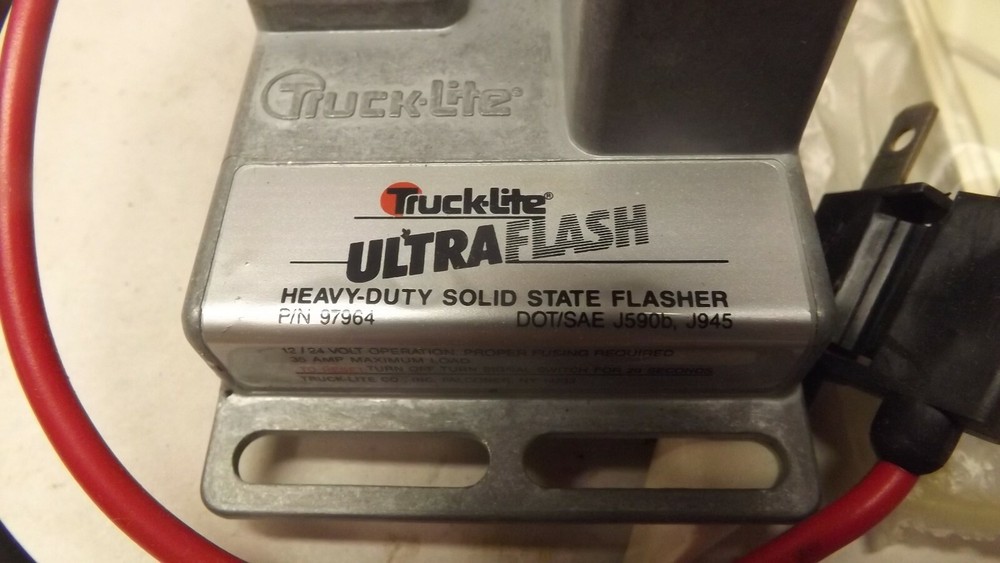New Truck-Lite Heavy Duty Solid State Flasher 97964