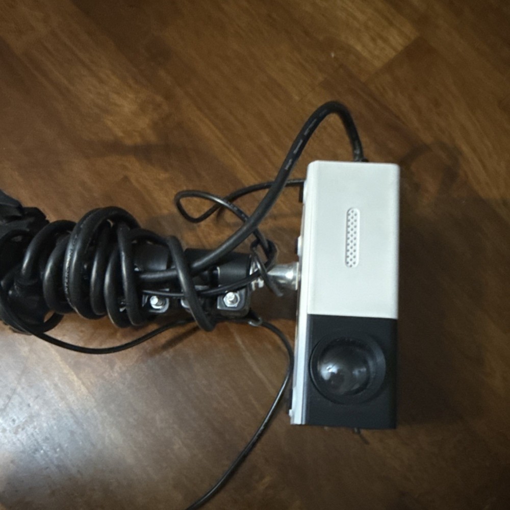 White Black Desktop Projector USB microSD AV Inputs