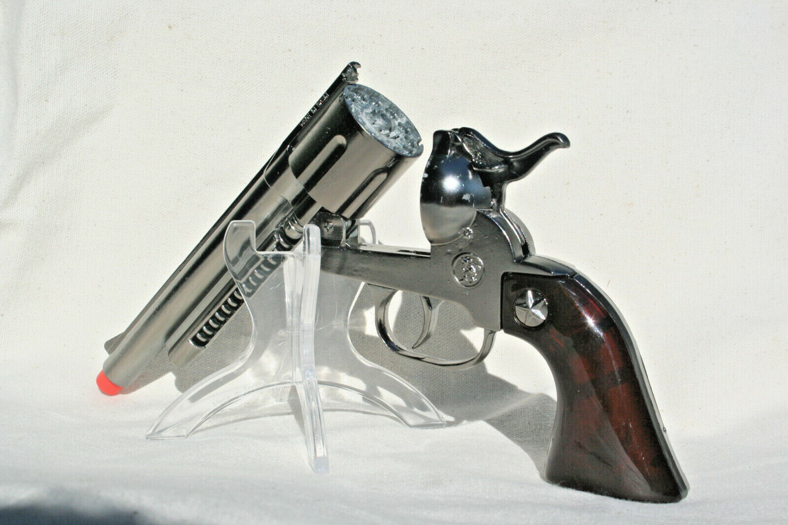 Gonher Cowboy Revolver Peacemaker Die Cast Pistol 12 shot cap gun toy
