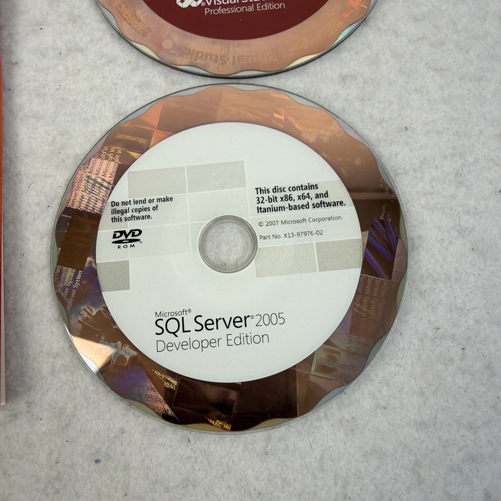 Microsoft Visual Studio Professional 2008 SQL Server Dev 2005 RETAIL Box