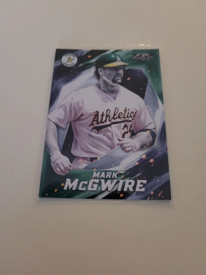 !!!      MARK MCGWIRE   TOPPS  FIRE   BASEBALL  CARD $$
