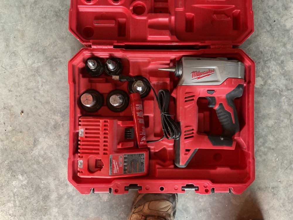Milwaukee Pro Pex Expansion Tool