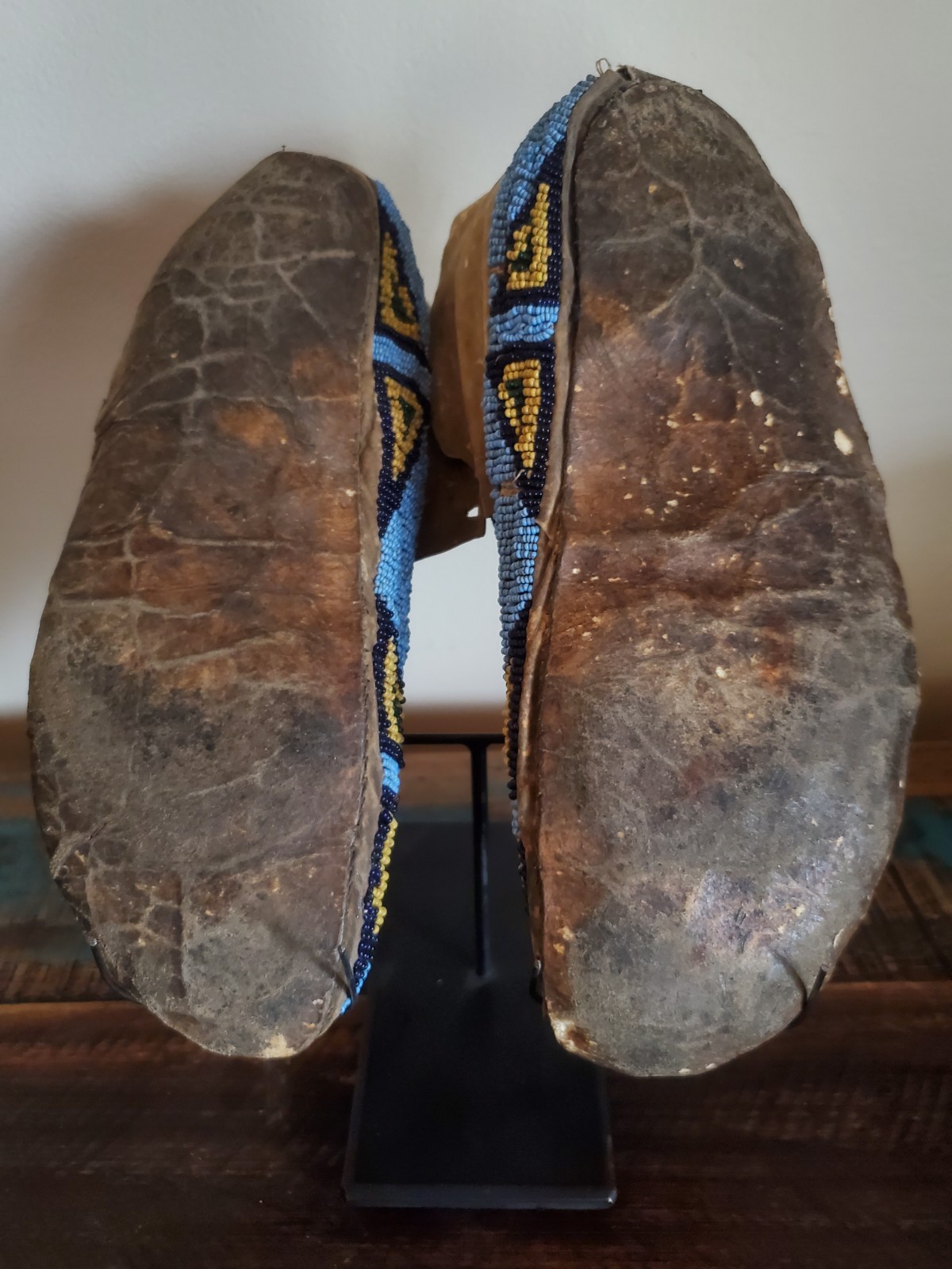 Antique OLD Native American Indian plains beaded early 1860s moccasins 19th c.