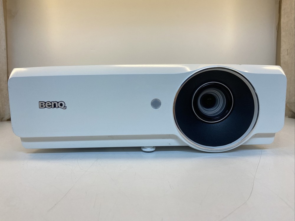 BenQ MW727 Projector *2531 Lamp Hours*