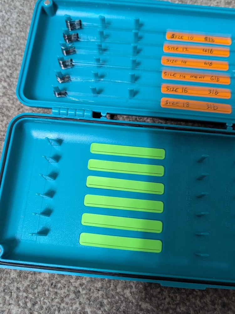 Fishing hook storage box With Barbless Hook Selection