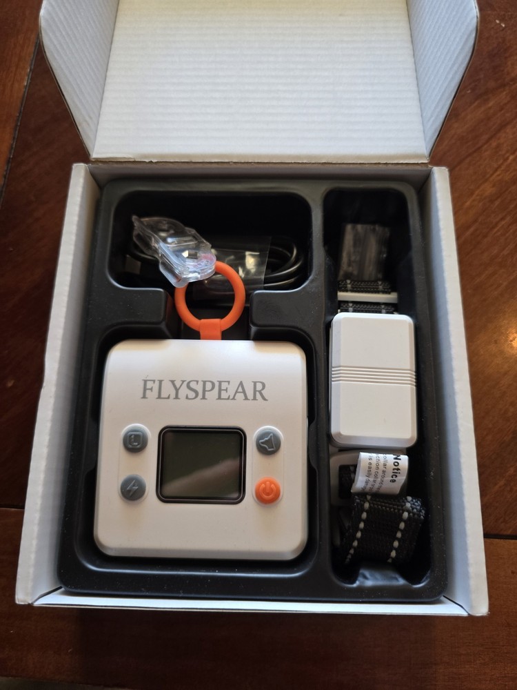 FLYSPEAR Wireless Pet Barrier Rechargeable Indoor - 6 Adjustable Radius