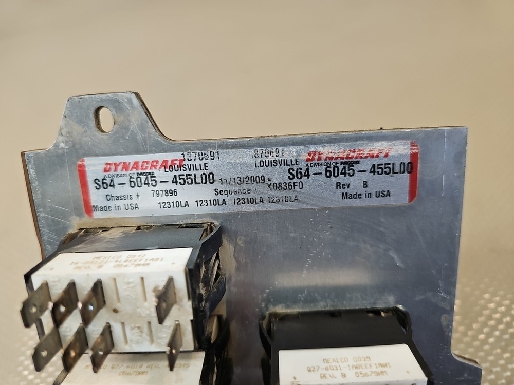 Peterbilt Dash Switch Panel S64-6045-455L00