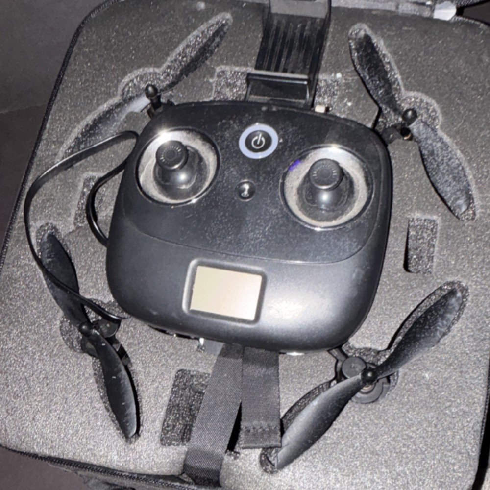 DEERC Quadcopter Drone Black Plastic with Remote Control and Accessories