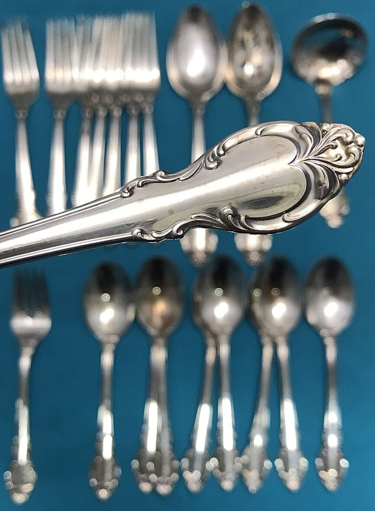 20 Pc SILVER FASHION Silverplated FLATWARE MIX  International