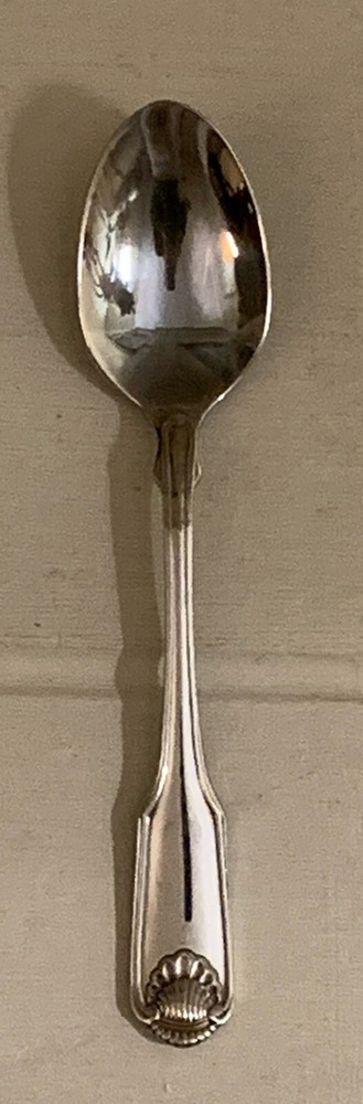 CLASSIC SHELL Pattern Tea Spoon ONEIDA Stainless Steel 18/10 Cube Mark